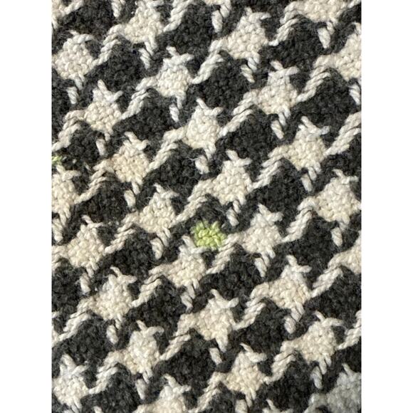 Houndstooth Blanket Shawl Wrap Scarf 42x44 Black White Fringe Unisex - Picture 7 of 7